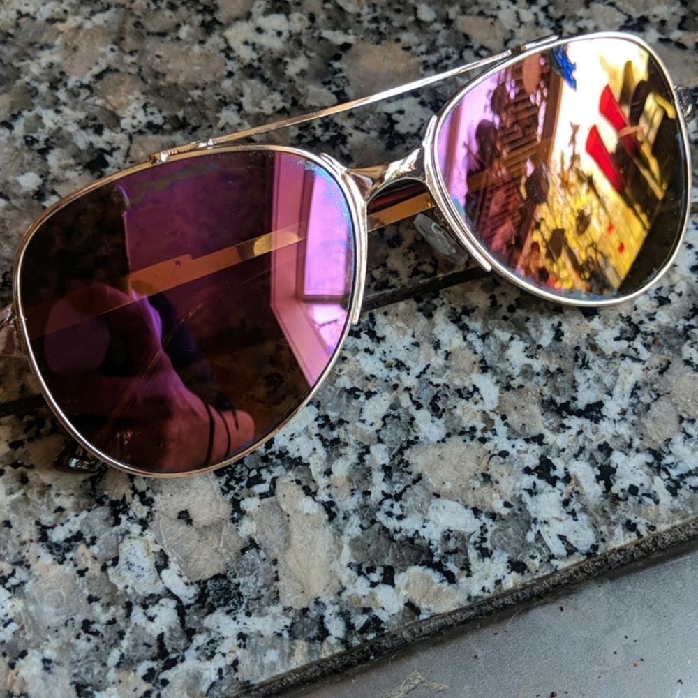 💜Pink Aviator sunglasses 💜